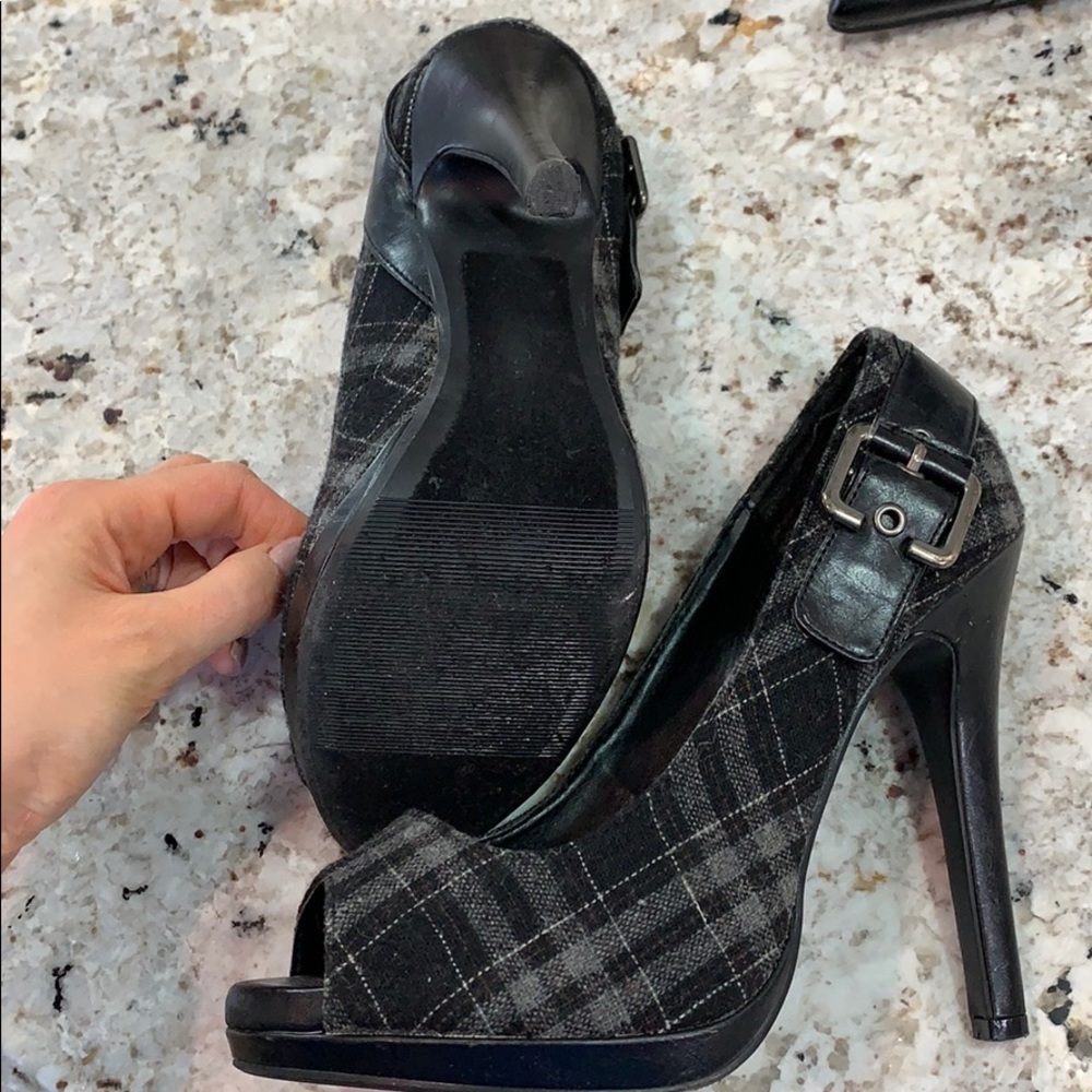 Shoes - Picture 3 of 3